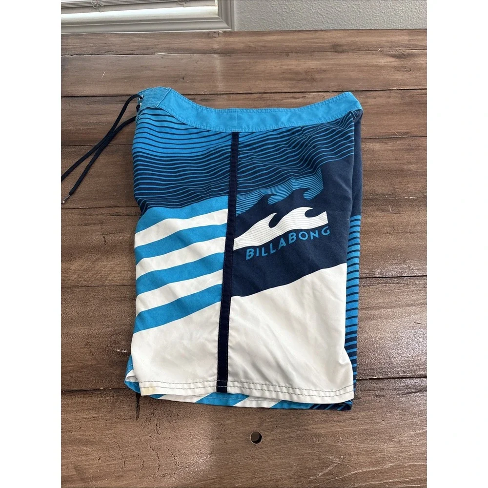 Billabong Men‎ Blue Flat Front Outdoor Board Shorts Size 32
